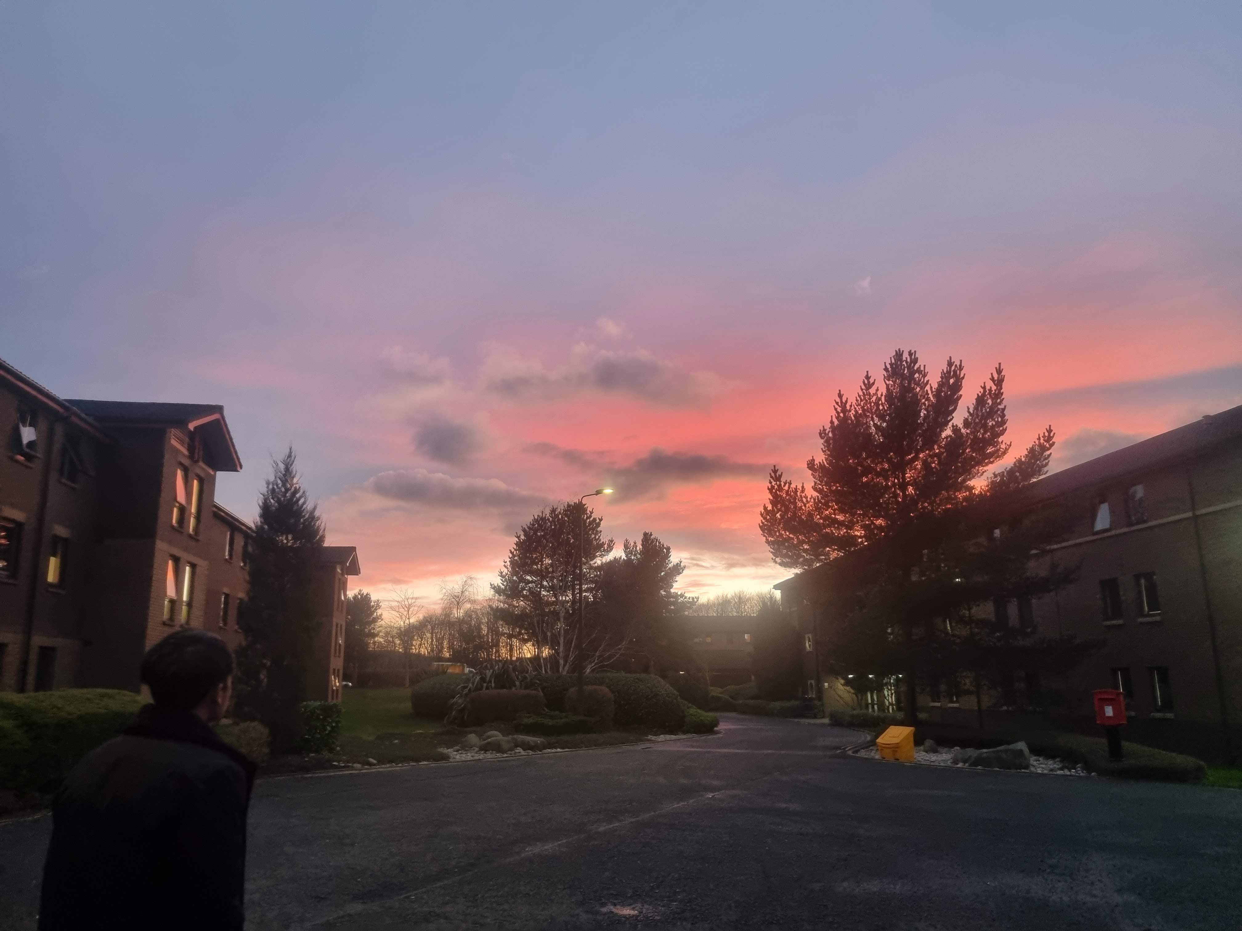 Moved to edinburgh for my masters and saw these beautiful northern lights in my first week there